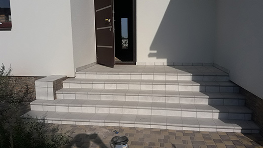 Укладка плитки, ремонт квартир
